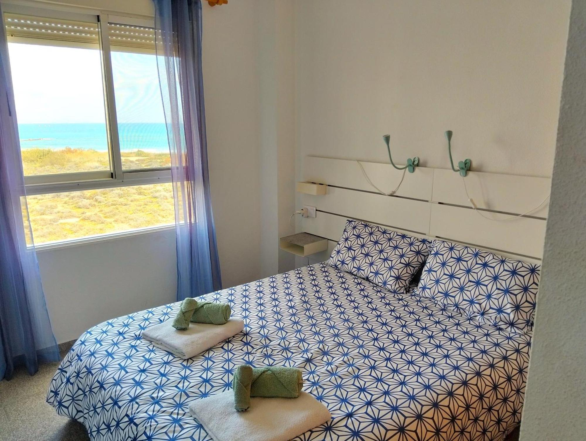 1ª linea del mar 2 habitaciones 2 baños, parking subterraneo incluido, mascotas El Campello Exterior foto